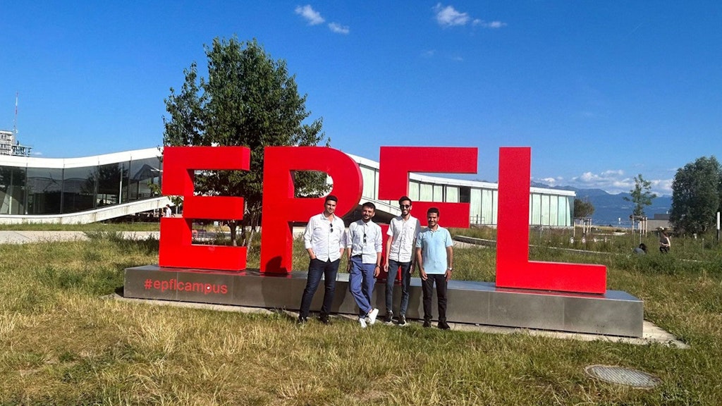 Junge Data-Science-Nachwuchsunternehmer aus dem Gazastreifen auf dem EPFL-Campus.