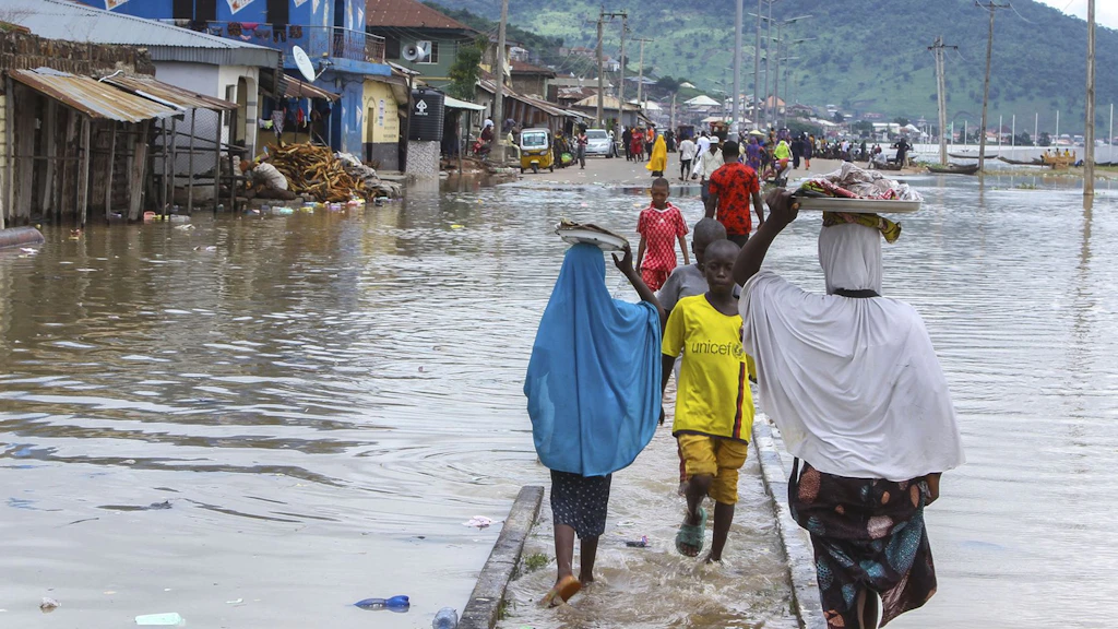 A view of people stranded in Kogi Nigeria after days of rain. 