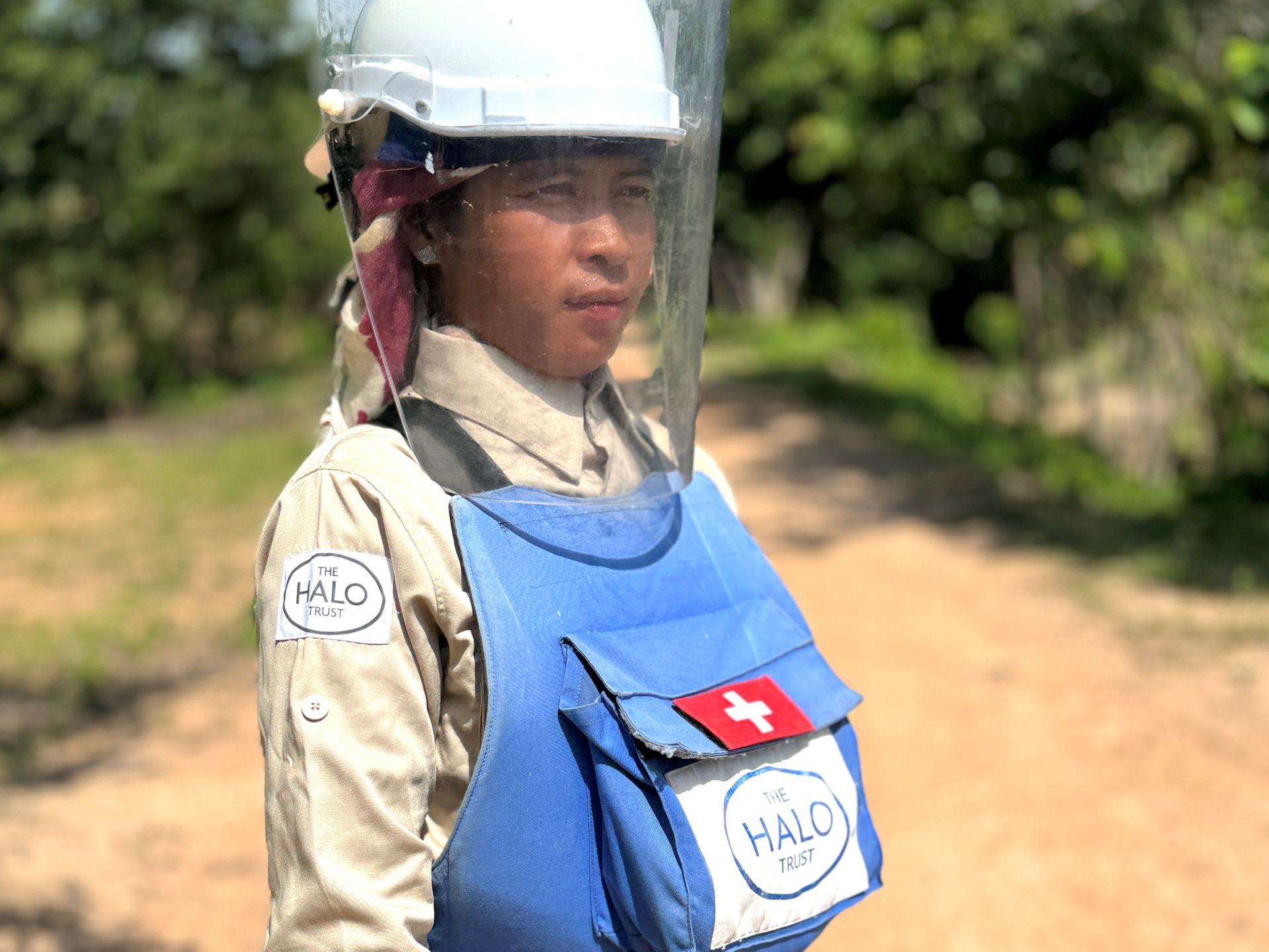Leav Path, démineuse travaillant avec l’organisation HALO Trust.
