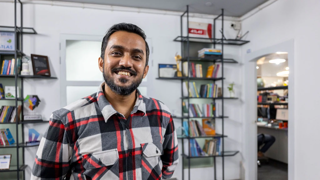 Le directeur d’Aunkur, Shurid Mashrur, dans son entreprise.