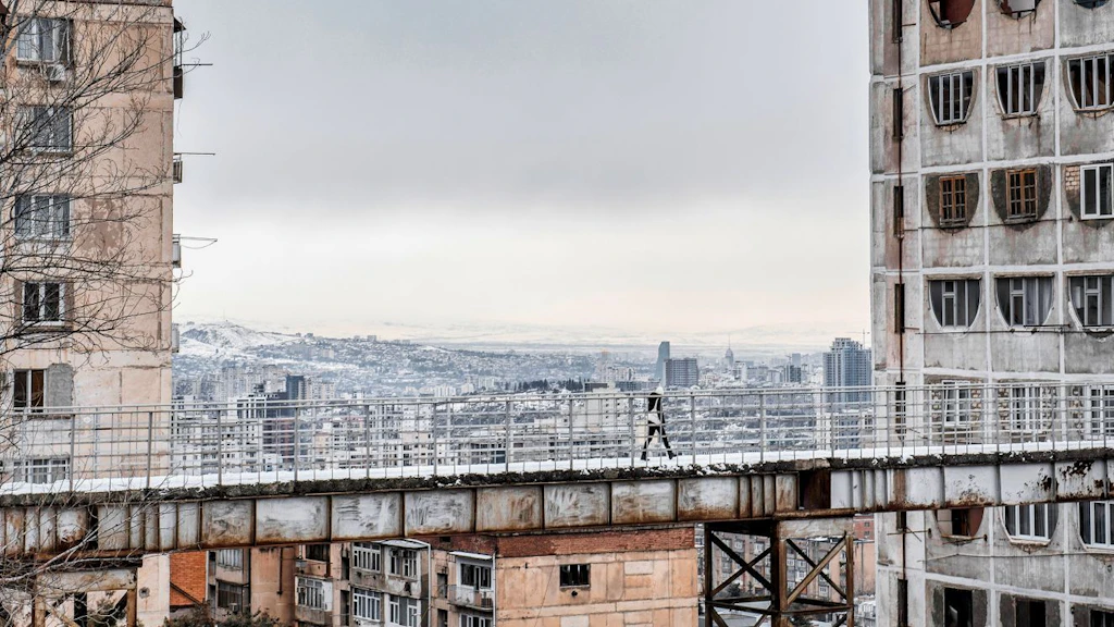 Accordo criticato: la Confederazione intendeva aiutare la Georgia a rinnovare gli edifici pubblici dal punto di vista energetico, ottenendo in cambio certificati climatici.