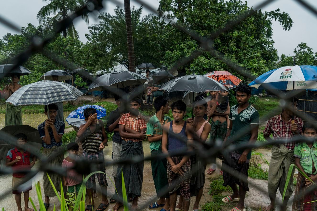 Profughi Rohingya in Bangladesh: da molti anni questa minoranza musulmana in Myanmar si vede negare praticamente tutti i diritti umani, compresi quelli alla cittadinanza e all’accesso all’assistenza sanitaria.